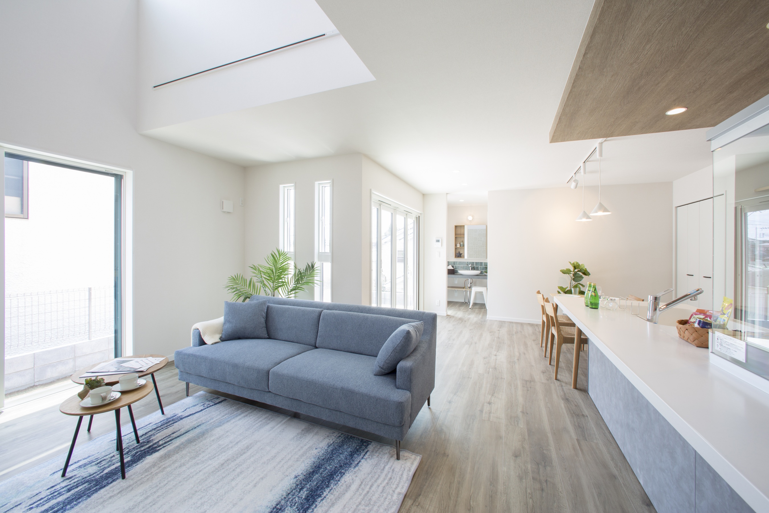 吹抜けのあるリゾートテイストのおうち アイキャッチ画像